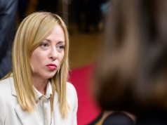 Włochy: Prawica zmienia prawo wyborcze, aby utrzymać władzę