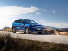 BYD dalej próbuje. Atto 3 ma już wersję Evo