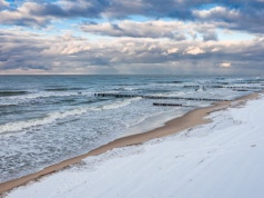 Na plaży nad Bałtykiem znalazł skarby. "Ten jeden wyjątkowy"