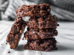 Wkładam do lodówki zamiast do piecyka. Po południu wyjmuję gotowe ciasteczka do kawy