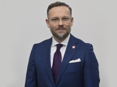 Sejm uchwala ustawę SAFE. Prezydent analizuje, Bogucki studzi emocje