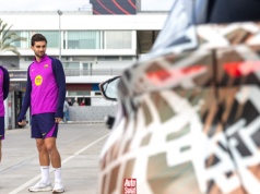 Piłkarze FC Barcelony w zamaskowanej Cuprze. Co to za model?