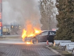 Pożar pojazdu w Nieżychowicach. Akcja straży pożarnej w piątkowe popołudnie