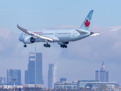 Air Canada z kolejnymi samolotami w LOTAMS