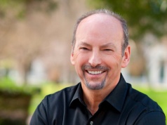 Peter Moore: Asha Sharma to "bardzo kompetentna liderka wykonawcza", która musi tłumaczyć AI graczom