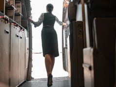 Od 54 lat pracuje jako stewardesa. Ten przedmiot zawsze ma przy sobie podczas lotu