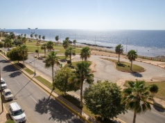 Resort jak z filmu science ficton, ceny i widoki jak z kosmosu. Średnia krajowa to mało