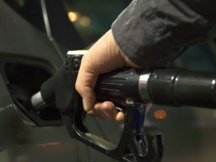 Podwyżki na stacjach benzynowych. Koniec taniego tankowania, podziękujmy Trumpowi i ajatollahom