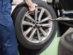 Wyważanie kół po każdej wymianie opon. Czy to naprawdę konieczne?