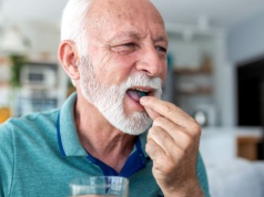 Jurny dzięcioł i "pukasz jak wariat"? Ekspert o absurdach suplementacji