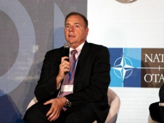 Amerykański generał twierdzi, że był na niego zamach w Holandii. Minister: Może coś ubarwił