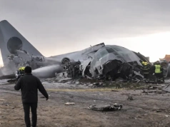 Tłum rzucił się na pieniądze po katastrofie. Wojskowy samolot z banknotami rozbił się w Boliwii