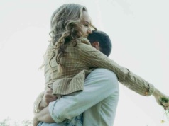 Emocje pod skórą. To dlatego czujesz się lepiej, gdy ci ciepło