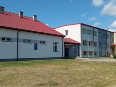 Dlaczego gmina chce zamknąć szkołę w Mikłusach?