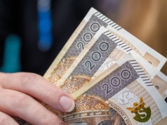 Ile gotówki można trzymać w domu? Prawo mówi jasno