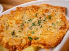 Panierka odpada jak stara farba? Przetestuj prosty patent na idealne kotlety schabowe