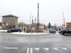 Rondo dwupasmowe. Czy można jechać prawym pasem dookoła?