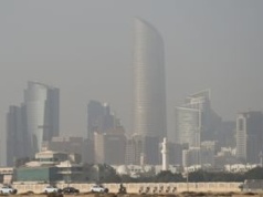 Odłamki irańskiej rakiety spadły na obszar mieszkalny. Tragedia w Abu Zabi