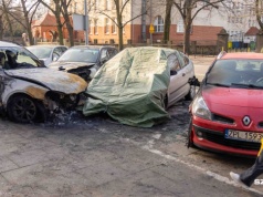 Nocny pożar aut w Szczecinie, policja wyjaśnia przyczyny