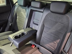 Praktyczny SUV Cupry tańszy o 36 277 zł. Wysokość nadwozia ułatwia wsiadanie i wkładanie dziecka do fotelika