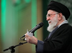 Zniszczone budynki i dym nad rezydencją najwyższego przywódcy Iranu. Zdjęcie