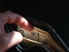 Ważą się losy wynagrodzenia minimalnego. Najniższa krajowa przebije 5 tys. zł?