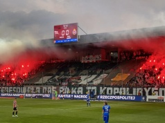 28 lutego – Dzień Kibica Cracovii. Manifestacja na Basztowej, która stała się symbolem „ocalenia Klubu”