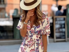 Kwieciste sukienki na wiosnę - Zara ma już swój HIT na ten sezon, a w Sinsay o połowę taniej