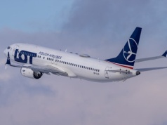 LOT zawiesza rejsy do Tel Awiwu do połowy marca. Co z Dubajem i Rijadem?