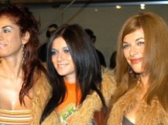 Dwadzieścia lat temu wszyscy nucili ich hit "Asereje". Tak dziś wyglądają siostry Muñoz z zespołu Las Ketchup (FOTO)