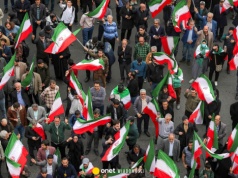 Irańczycy wyszli na ulice po śmierci Alego Chameneia. "Witaj nowy świecie"