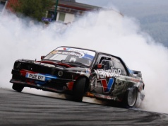 Drift za kierownicą? Od marca policja zabierze prawo jazdy na miejscu