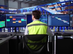 W tym sektorze zarobki przekraczają już 30 tys. zł. Branża cały czas rekrutuje