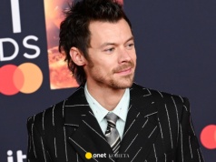 Harry Styles na Brit Awards 2026. Muzyk znowu tworzy trendy