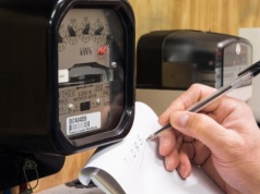 Oświadczenie albo fortuna za prąd. Czas ucieka