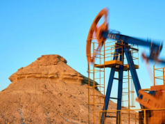 Zakłócenia w morskich dostawach ropy i globalna recesja wśród możliwych następstw ataku na Iran