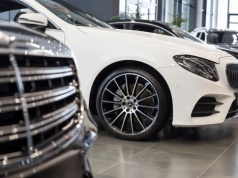 Nowy Mercedes tańszy niż Dacia. Niemcy tną ceny w Chinach