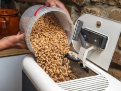 Dlaczego zabrakło pellet drzewnego? Ministerstwo wyjaśnia sytuację na rynku