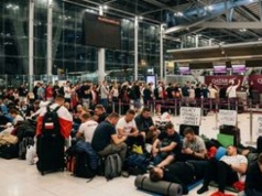 Polacy utknęli w drodze z Tajlandii. Koczują. "Loty odwołane"