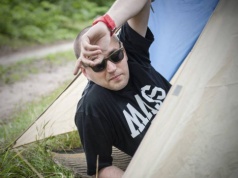 Wuwunio wspomina, jak wypchał cały sklepowy wózek ubraniami marki Mass