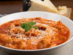 Włosi gotują inaczej niż w Polsce. Te flaczki mają jeszcze więcej smaku