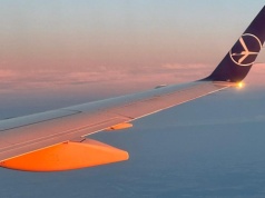 Lotnisko Chopina odwołuje rejsy. Co muszą wiedzieć pasażerowie w obliczu konfliktu na Bliskim Wschodzie?