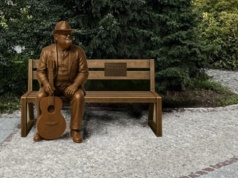 W Olsztynie pojawi się specjalna ławka. Miasto chce upamiętnić autora hymnu Stomilu