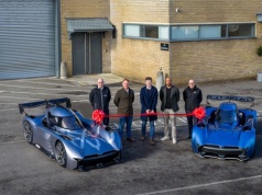 Zaczyna się montaż potwora na prąd. McMurtry Spéirling Pure pojeździ po suficie