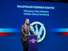 PILNE. Polski szef MON leci na spotkanie z Trumpem! Chodzi o Iran?