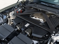 Aston Martin tonie w długach. Firma redukuje setki miejsc pracy