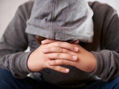 Depresja i skłonności samobójcze. Jak Warszawa wspiera zdrowie psychiczne młodzieży?