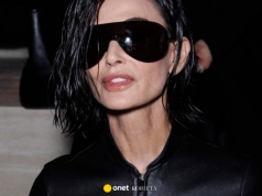 Demi Moore ściągnęła uwagę w Mediolanie. Chirurg: "To nie przypadek"