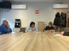 Ostra wymiana zdań. Radny opuścił obrady. W tle legalność komisji i... referendum