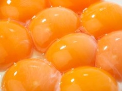 Wbijam do miseczki i zalewam oliwą. Kremowe smarowidło do chleba w pół godziny